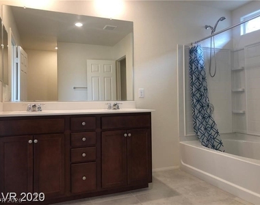 7576 Slipper Orchid Street - Photo Thumbnail 9