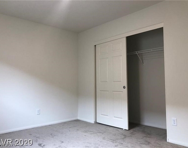 7576 Slipper Orchid Street - Photo Thumbnail 12