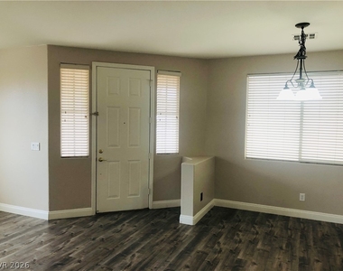 7606 Brambleberry Court - Photo Thumbnail 3