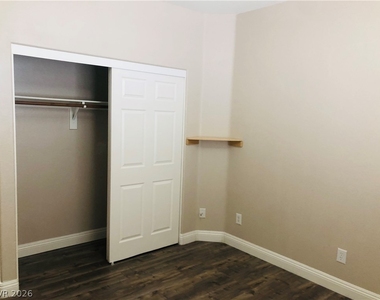 7606 Brambleberry Court - Photo Thumbnail 20