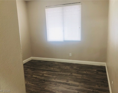 7606 Brambleberry Court - Photo Thumbnail 19