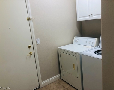 7606 Brambleberry Court - Photo Thumbnail 24