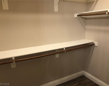 7606 Brambleberry Court - Photo Thumbnail 16