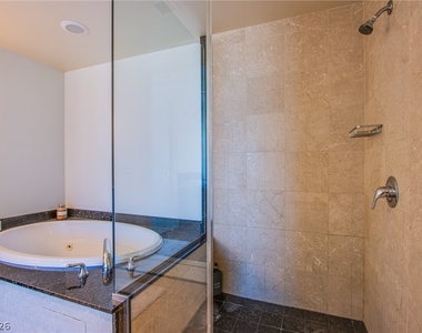 2700 Las Vegas Boulevard - Photo Thumbnail 20