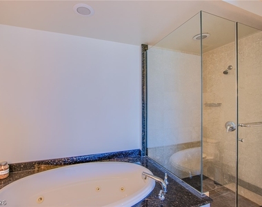 2700 Las Vegas Boulevard - Photo Thumbnail 16