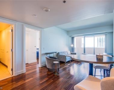 2700 Las Vegas Boulevard - Photo Thumbnail 5