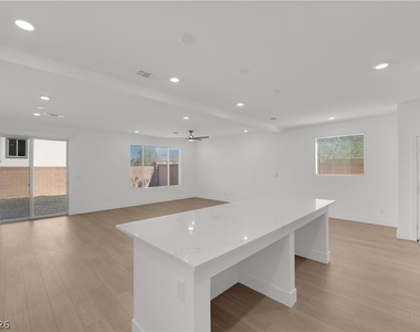 10294 Restless River Street - Photo Thumbnail 8