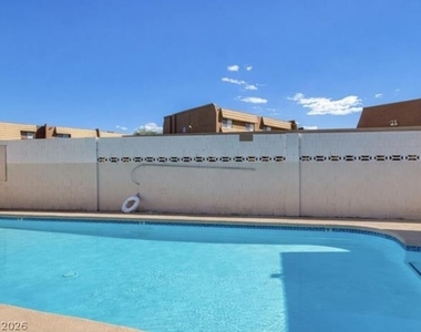 2771 Eldora Circle - Photo Thumbnail 13