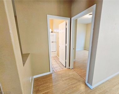 11066 Village Ridge Lane - Photo Thumbnail 21