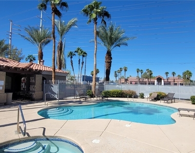 5525 W Flamingo Road - Photo Thumbnail 18