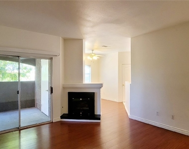 5525 W Flamingo Road - Photo Thumbnail 3