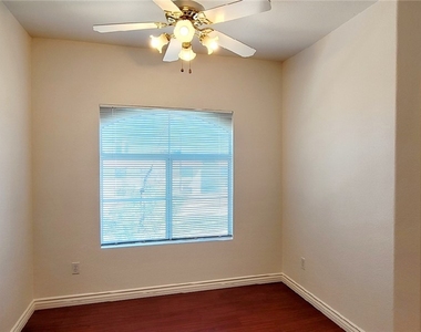 5525 W Flamingo Road - Photo Thumbnail 4