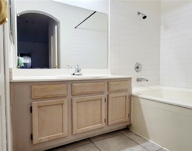 5525 W Flamingo Road - Photo Thumbnail 15