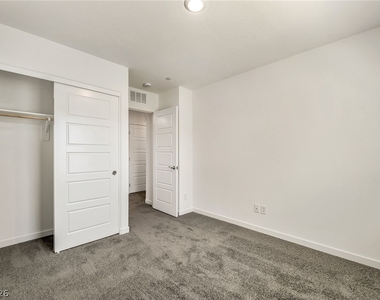 9864 Maple Pass Avenue - Photo Thumbnail 15