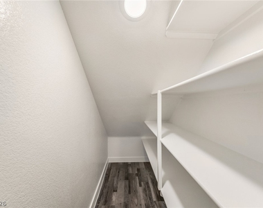 9864 Maple Pass Avenue - Photo Thumbnail 9