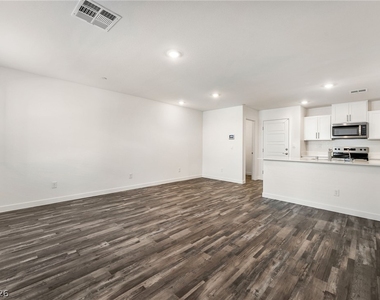 9864 Maple Pass Avenue - Photo Thumbnail 3