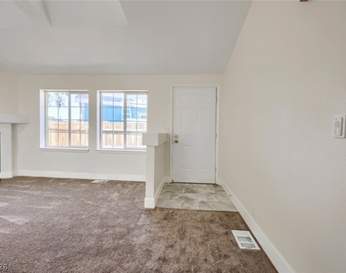 2854 Humboldt Court - Photo Thumbnail 7