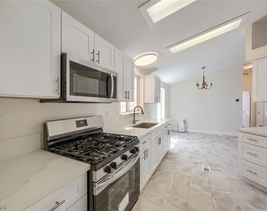 2854 Humboldt Court - Photo Thumbnail 15