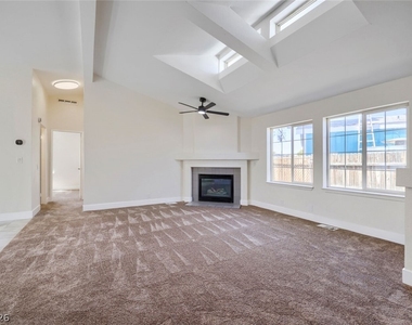 2854 Humboldt Court - Photo Thumbnail 9