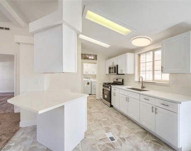 2854 Humboldt Court - Photo Thumbnail 17