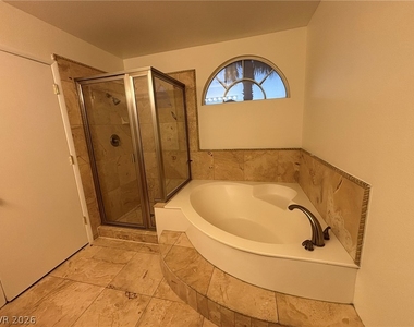 9725 Silver Harvest Court - Photo Thumbnail 10