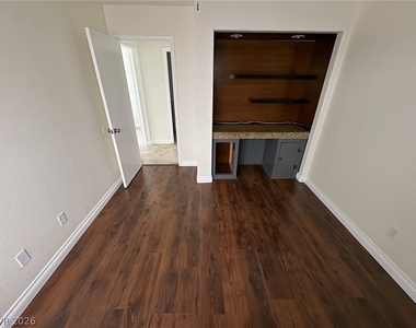 9725 Silver Harvest Court - Photo Thumbnail 32