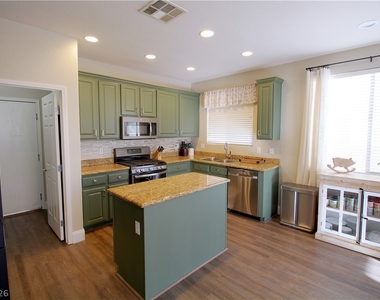 3033 Andretti Lane - Photo Thumbnail 7