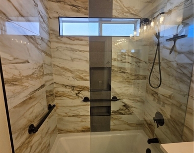 7884 Crownbeard Street - Photo Thumbnail 11