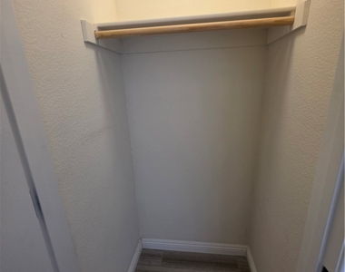 7884 Crownbeard Street - Photo Thumbnail 14