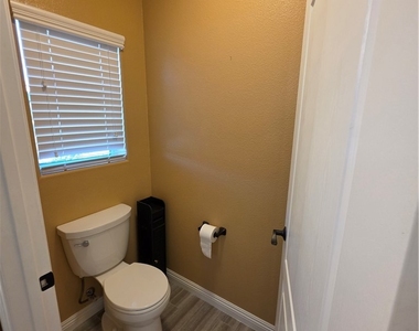 7884 Crownbeard Street - Photo Thumbnail 15