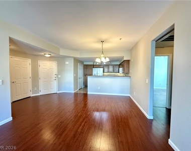 8777 W Maule Avenue - Photo Thumbnail 4