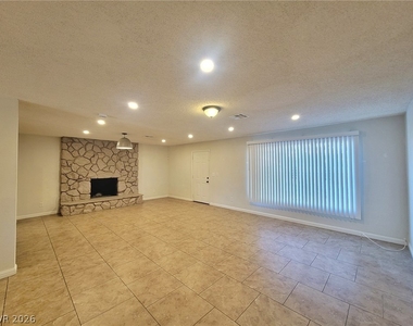 805 E Saint Louis Avenue - Photo Thumbnail 1