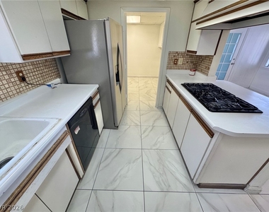4525 Charles Ronald Avenue - Photo Thumbnail 2