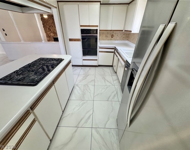4525 Charles Ronald Avenue - Photo Thumbnail 3