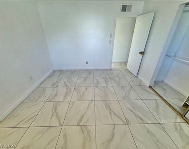 4525 Charles Ronald Avenue - Photo Thumbnail 15