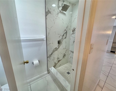 4525 Charles Ronald Avenue - Photo Thumbnail 13