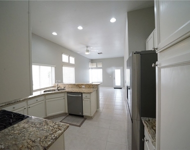 9520 Aspen Glow Drive - Photo Thumbnail 11
