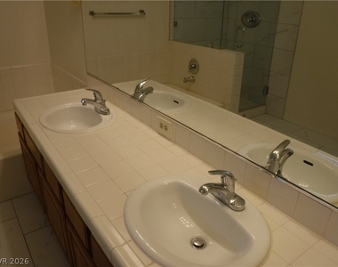 1116 Daytona Lane - Photo Thumbnail 3
