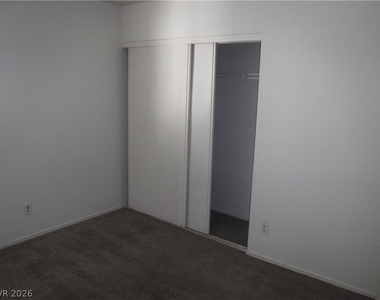 1116 Daytona Lane - Photo Thumbnail 10