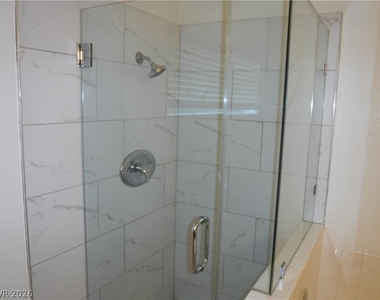 1116 Daytona Lane - Photo Thumbnail 2