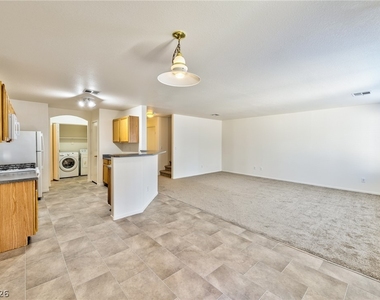 4816 Englewood Avenue - Photo Thumbnail 6