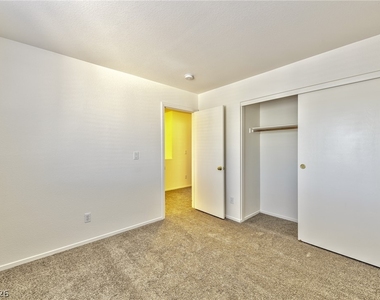 4816 Englewood Avenue - Photo Thumbnail 9