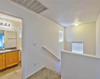 4816 Englewood Avenue - Photo Thumbnail 8