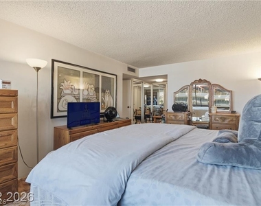 205 E Harmon Avenue - Photo Thumbnail 22