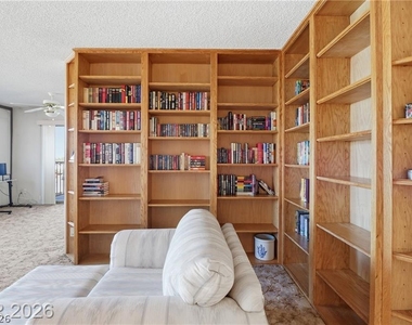 205 E Harmon Avenue - Photo Thumbnail 4