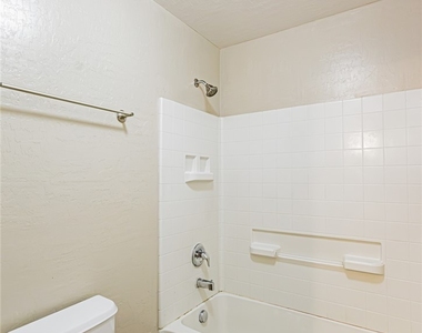 4420 Penguin Avenue - Photo Thumbnail 31