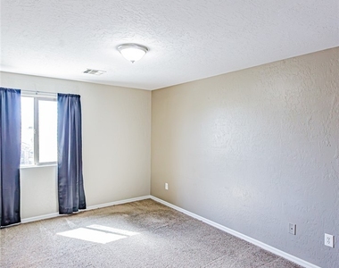 4420 Penguin Avenue - Photo Thumbnail 33