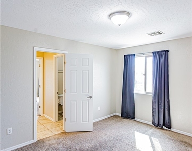 4420 Penguin Avenue - Photo Thumbnail 34