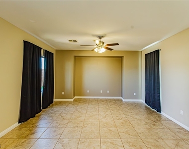 4420 Penguin Avenue - Photo Thumbnail 11