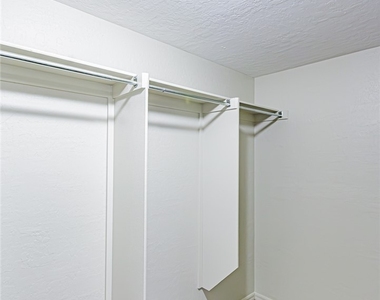 4420 Penguin Avenue - Photo Thumbnail 25